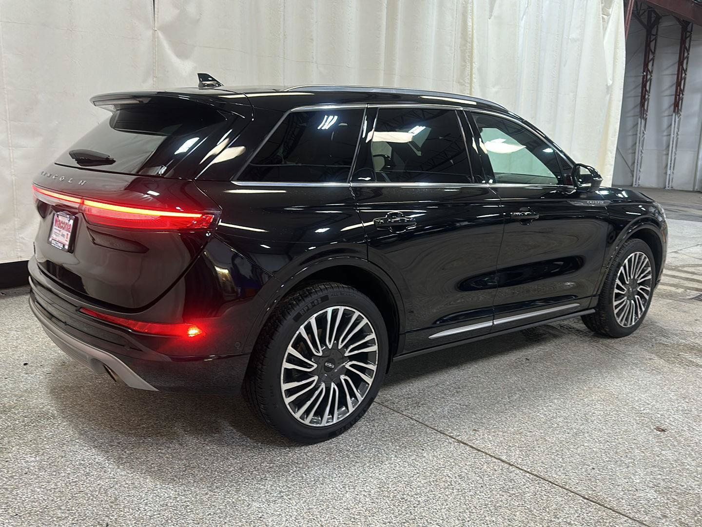 Used 2020 Lincoln Corsair Reserve w/ Equipment Group 201A AWD/4WD image 5