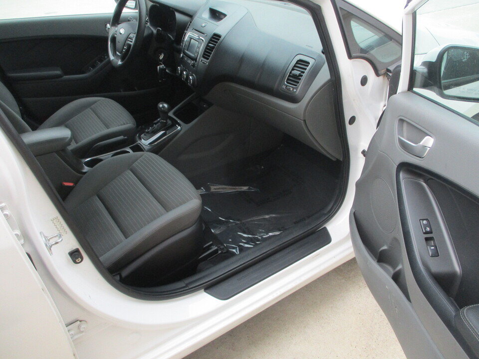 Used 2017 Kia Forte LX w/ LX Popular Package FWD image 19