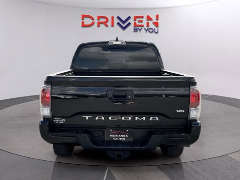 Used 2023 Toyota Tacoma TRD Off-Road w/ Advanced Technology Package AWD/4WD image 4