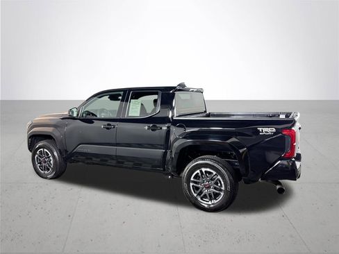 Used 2025 Toyota Tacoma TRD Sport image 8