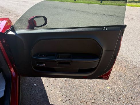 Used 2010 Dodge Challenger SE RWD image 17