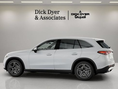 Used 2026 Mercedes-Benz GLC 300 image 27