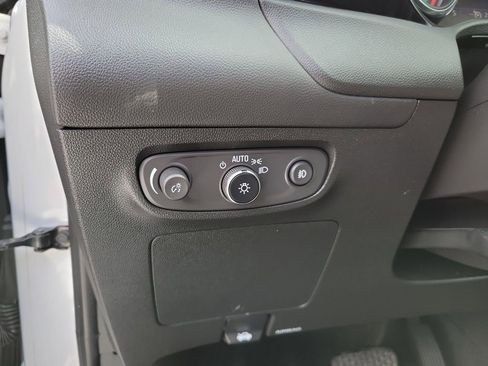 Certified 2022 Buick Encore GX Select w/ Experience Buick Package FWD image 7