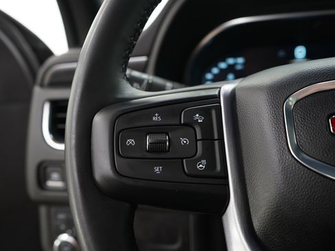 Used 2024 GMC Yukon SLT w/ SLT Luxury Package AWD/4WD image 29