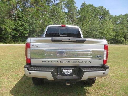 Used 2019 Ford F350 Platinum w/ Platinum Ultimate Package AWD/4WD image 7