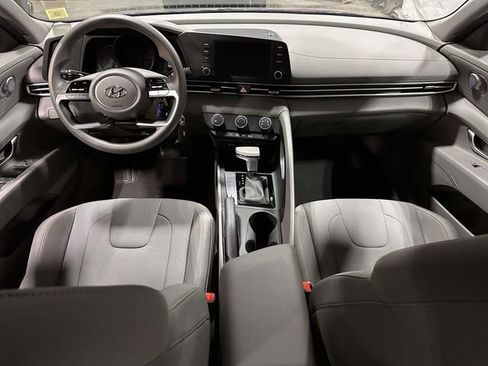 Used 2023 Hyundai Elantra SE FWD image 20