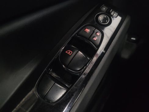 Used 2024 Nissan Altima 2.5 SR FWD image 27