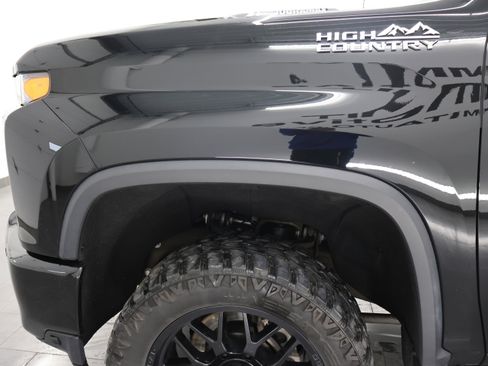 Used 2023 Chevrolet Silverado 2500 High Country image 42