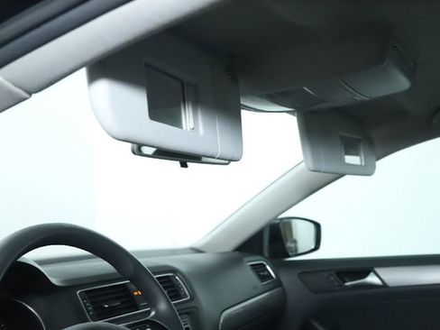 Used 2015 Volkswagen Jetta SE image 25