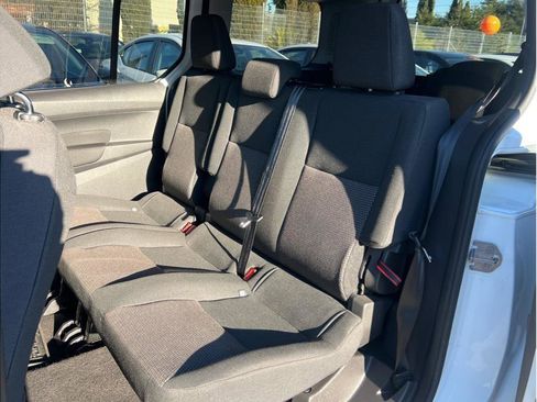 Used 2017 Ford Transit Connect XL image 9