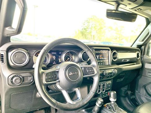 Used 2023 Jeep Wrangler Altitude image 12