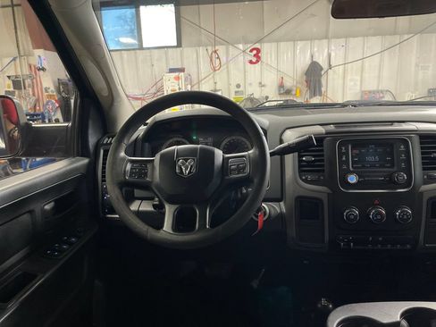 Used 2017 RAM 3500 Tradesman w/ Chrome Appearance Group AWD/4WD image 17