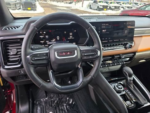 Used 2025 GMC Canyon AT4 w/ Technology Plus Package AWD/4WD image 19