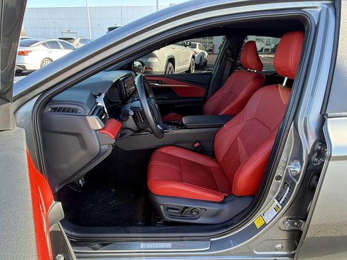 Used 2025 Toyota Camry XSE image 15