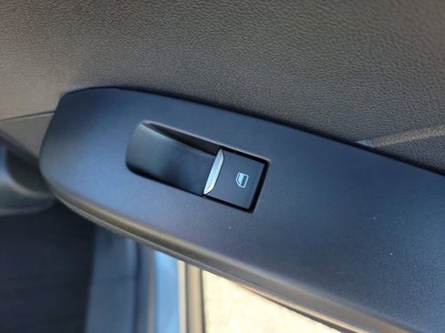 Used 2022 Ford Escape SE w/ SE Sport Appearance Package image 12