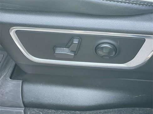 Used 2021 RAM 1500 Laramie w/ Sport Appearance Package image 12