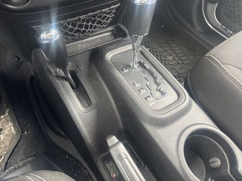 Used 2015 Jeep Wrangler Unlimited Sahara w/ Connectivity Group image 19