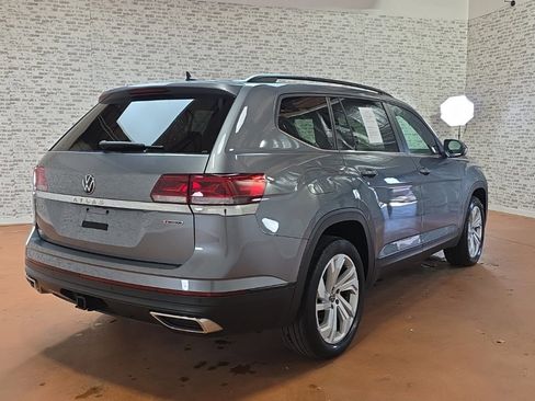 Used 2022 Volkswagen Atlas SE w/ Panoramic Sunroof Package image 9