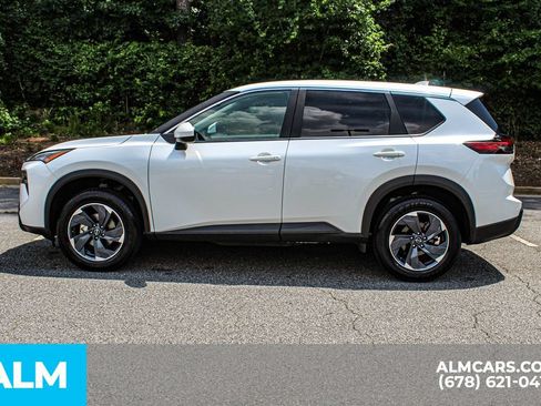 Used 2025 Nissan Rogue SV FWD image 7