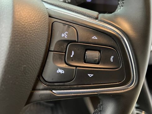 Used 2024 Buick Encore GX Sport Touring FWD image 46