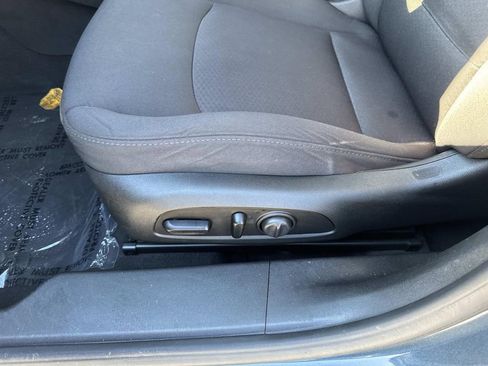 Used 2020 Chevrolet Malibu RS image 17