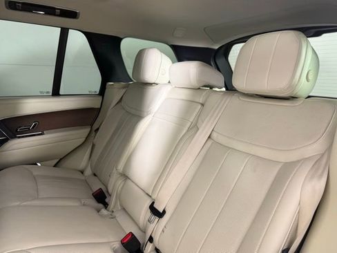 Used 2023 Land Rover Range Rover SE image 24