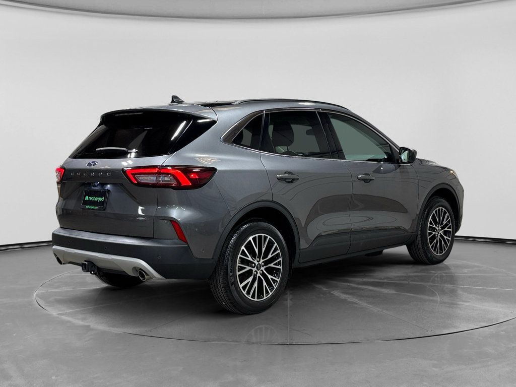 Used 2024 Ford Escape SE w/ PHEV Premium Package FWD image 3