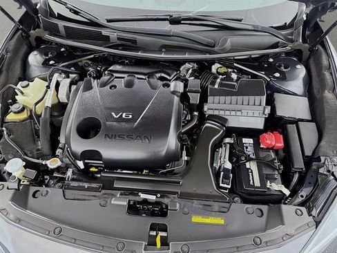 Certified 2021 Nissan Maxima Platinum w/ 40th Anniversary Package image 33