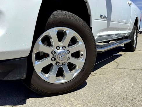 Used 2023 RAM 2500 Laramie AWD/4WD image 2