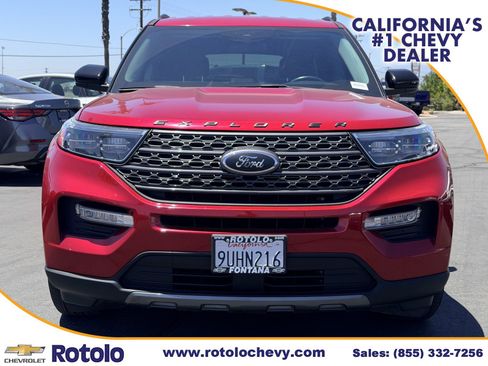 Used 2022 Ford Explorer XLT w/ Equipment Group 202A RWD image 2