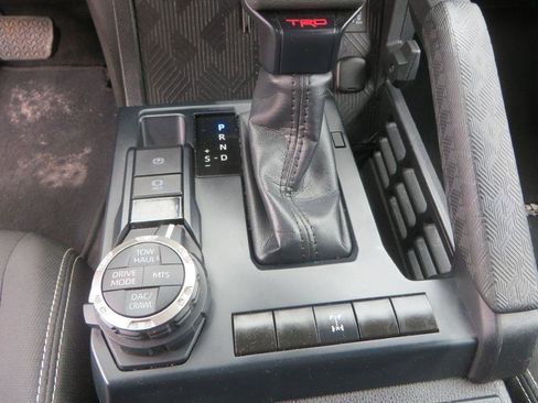 Used 2024 Toyota Tacoma TRD Off-Road AWD/4WD image 21