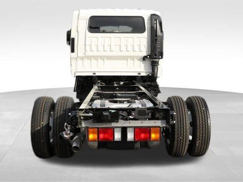 New 2025 Chevrolet Low Cab Forward image 12