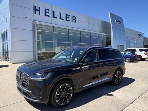 Used 2025 Lincoln Aviator Reserve w/ Equipment Group 201A AWD/4WD image 3