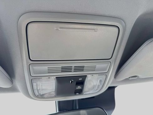 Used 2020 Honda Pilot EX image 38