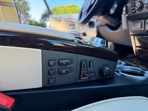 Used 2007 BMW 750i RWD image 69
