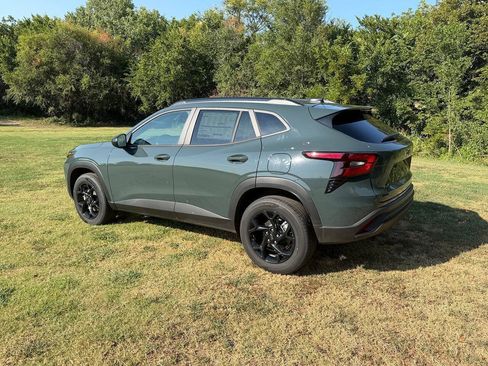 New 2026 Chevrolet Trax LT w/ Driver Confidence Package FWD image 7