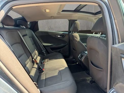 Used 2020 Chevrolet Malibu LT FWD image 22