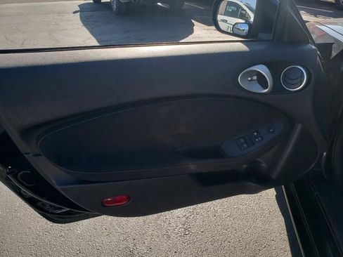Used 2009 Nissan 370Z Coupe image 14