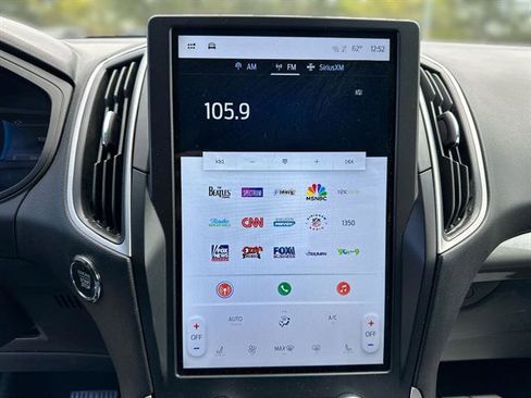 Used 2024 Ford Edge SEL AWD/4WD image 35