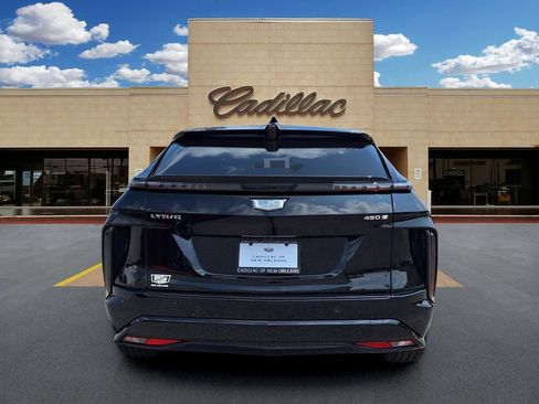 New 2026 Cadillac Lyriq Sport w/ LPO, Floor Liner Package RWD image 4