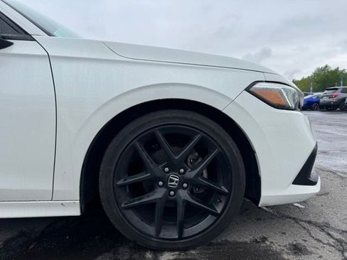 Used 2023 Honda Civic Sport image 11