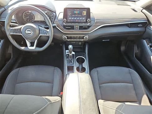 Used 2023 Nissan Altima 2.5 SV image 11