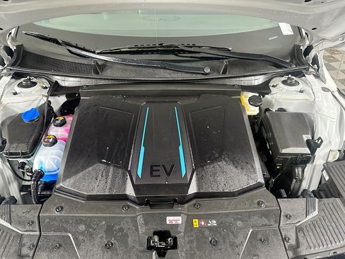 Used 2024 Hyundai Ioniq 5 SEL RWD image 33