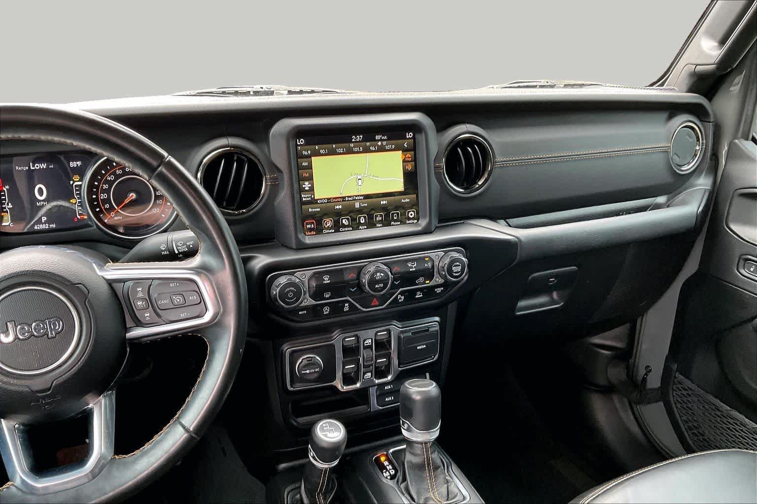 Used 2022 Jeep Gladiator Overland AWD/4WD image 7