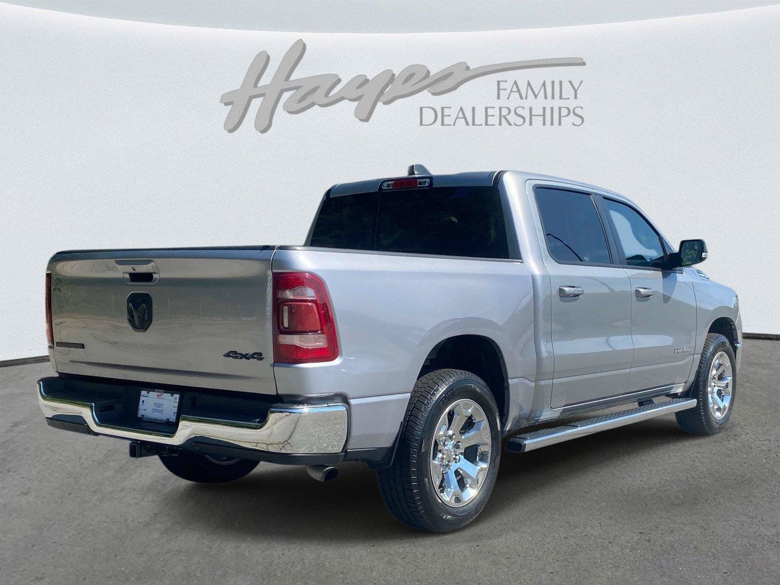 Used 2022 RAM 1500 Big Horn AWD/4WD image 3