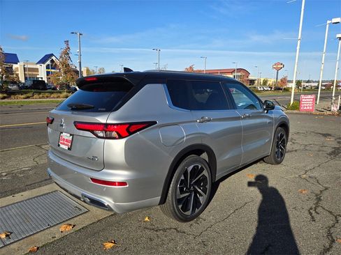 New 2025 Mitsubishi Outlander SEL image 4