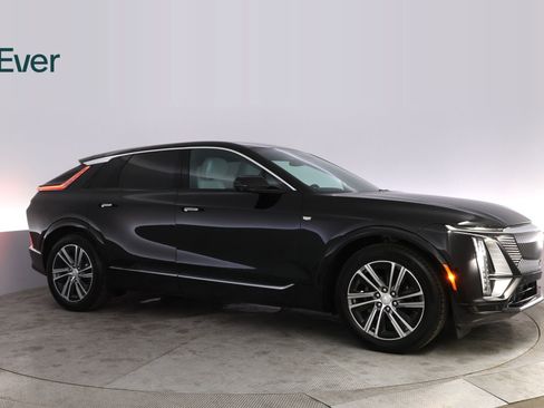 Used 2024 Cadillac Lyriq Luxury AWD/4WD image 14