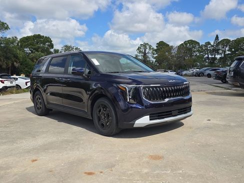 New 2026 Kia Carnival LX FWD image 2