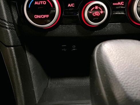 Used 2023 Subaru Crosstrek 2.0i image 16