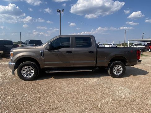Used 2021 Ford F250 XL w/ STX Appearance Package image 4